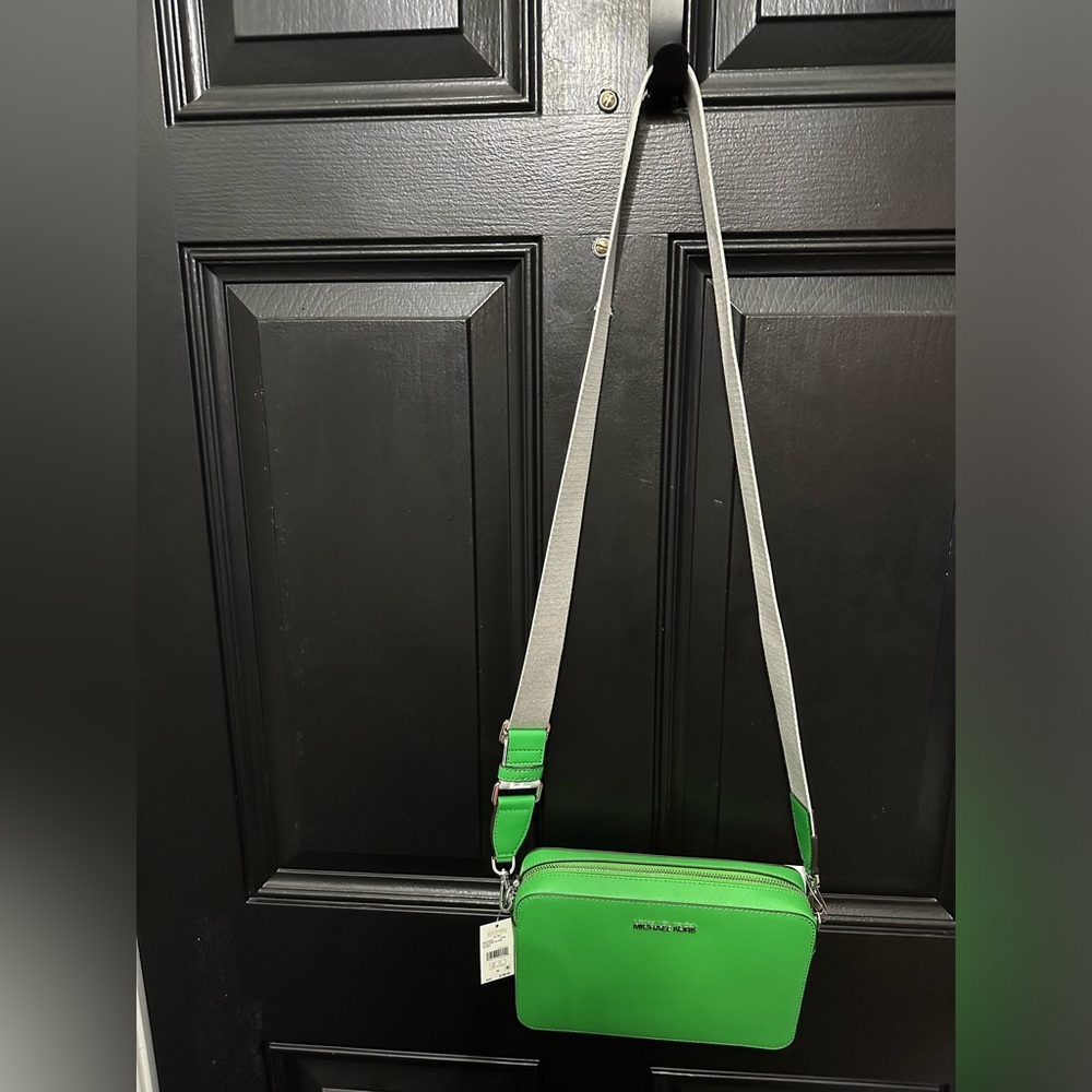💚 St Patrick’s DAY SALE Michael Michael Kors Jet Set Lg EW Xtra Body Crossbody - Picture 2 of 10